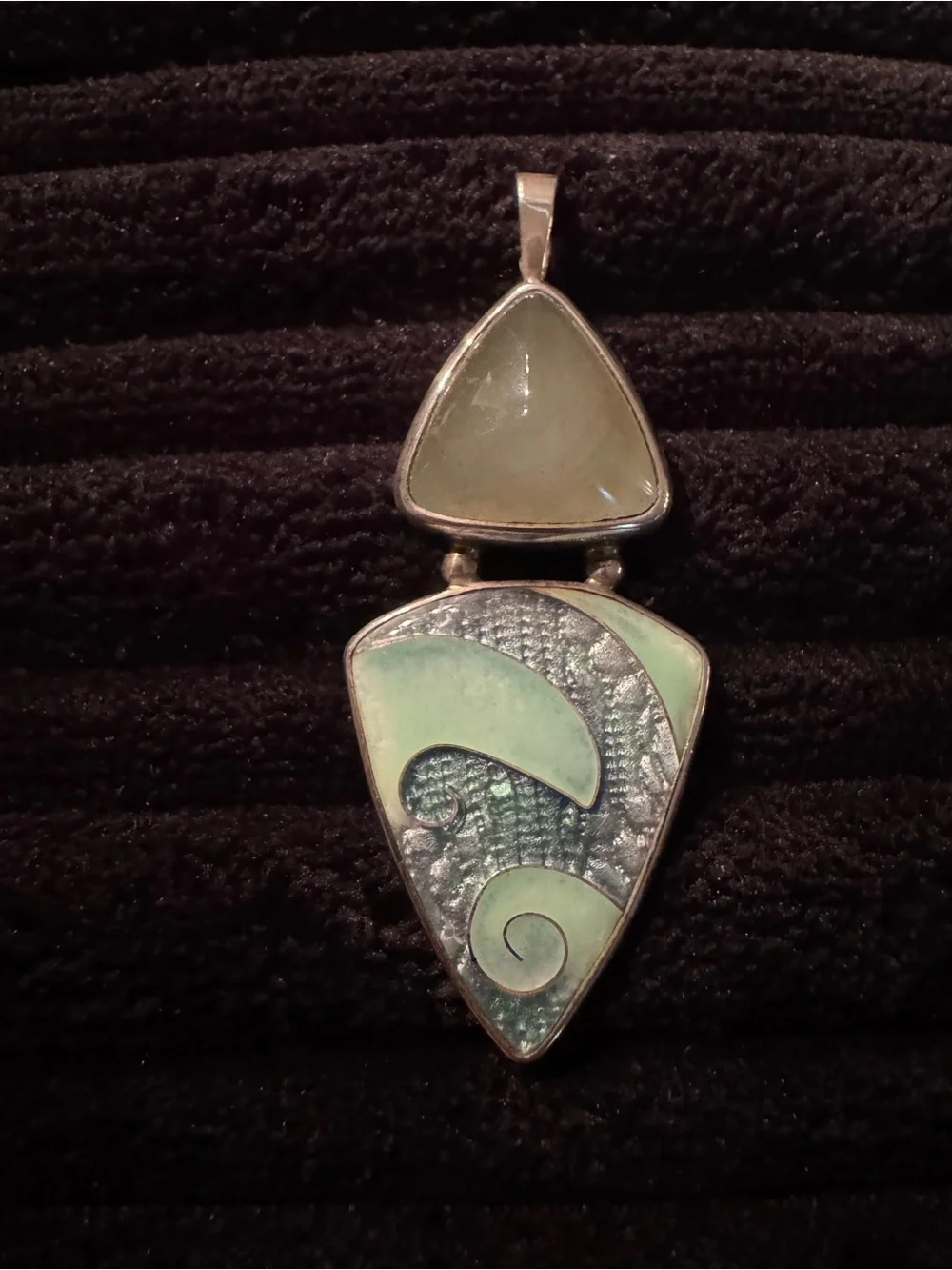 Silver Tone Green Inlay Wave Pendant Necklace Chalcedony - Women's Jewelry